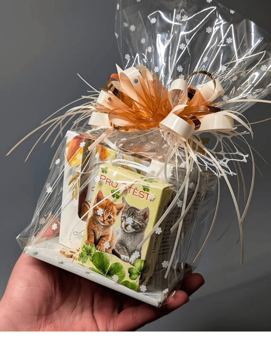 Dárkový balíček s mýdlem kočička a svíčkou ARGAN OIL