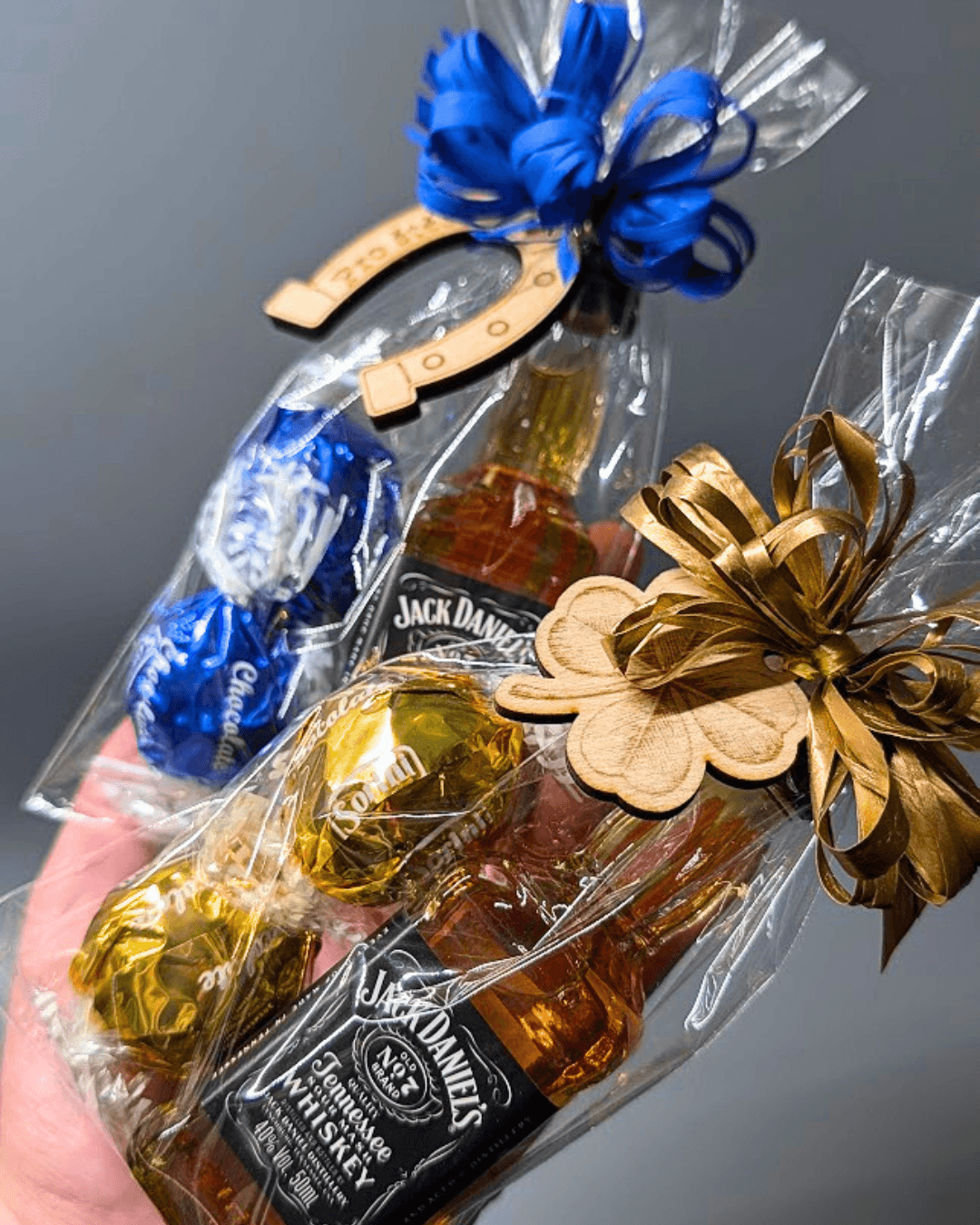 PRO PÁNY-Mini dárkový balíček Jack Daniels se zlatými pralinkami a čtyřlístkem