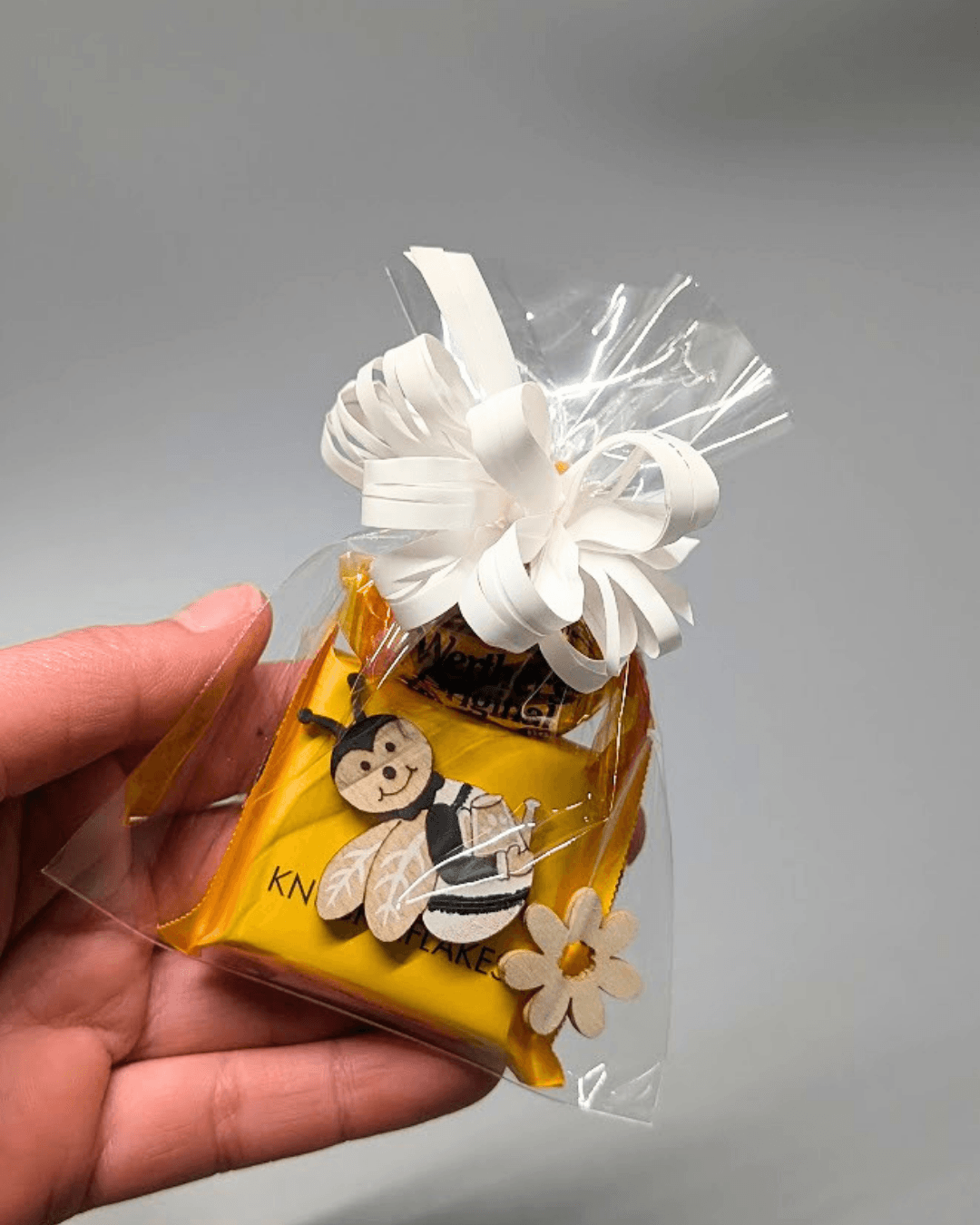 Mini balíček ČMELÁK (mléčná s lupínky)