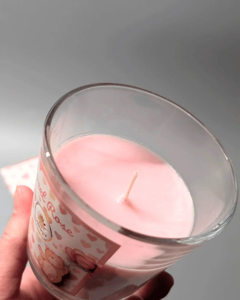 MEDVÍDCI - Dárkový balíček se svíčkou SWEET ROSE a medvídkem